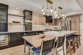 Modern 2 BR in Aspen Core Walk Everywhere